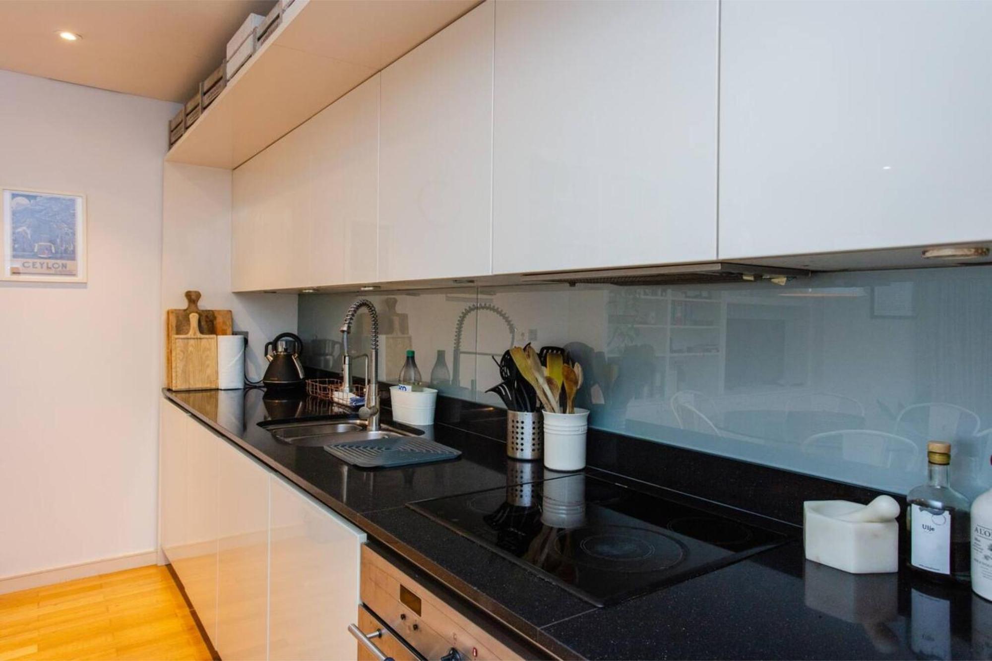 Modern 3 Bedroom Apartment In Paddington London Exteriör bild