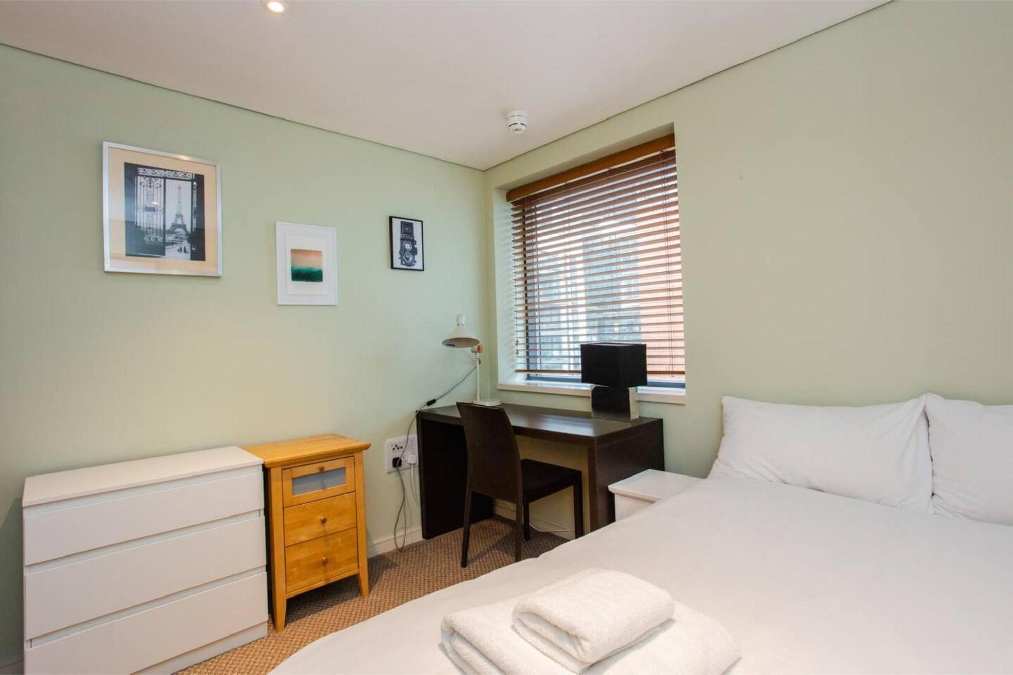 Modern 3 Bedroom Apartment In Paddington London Exteriör bild