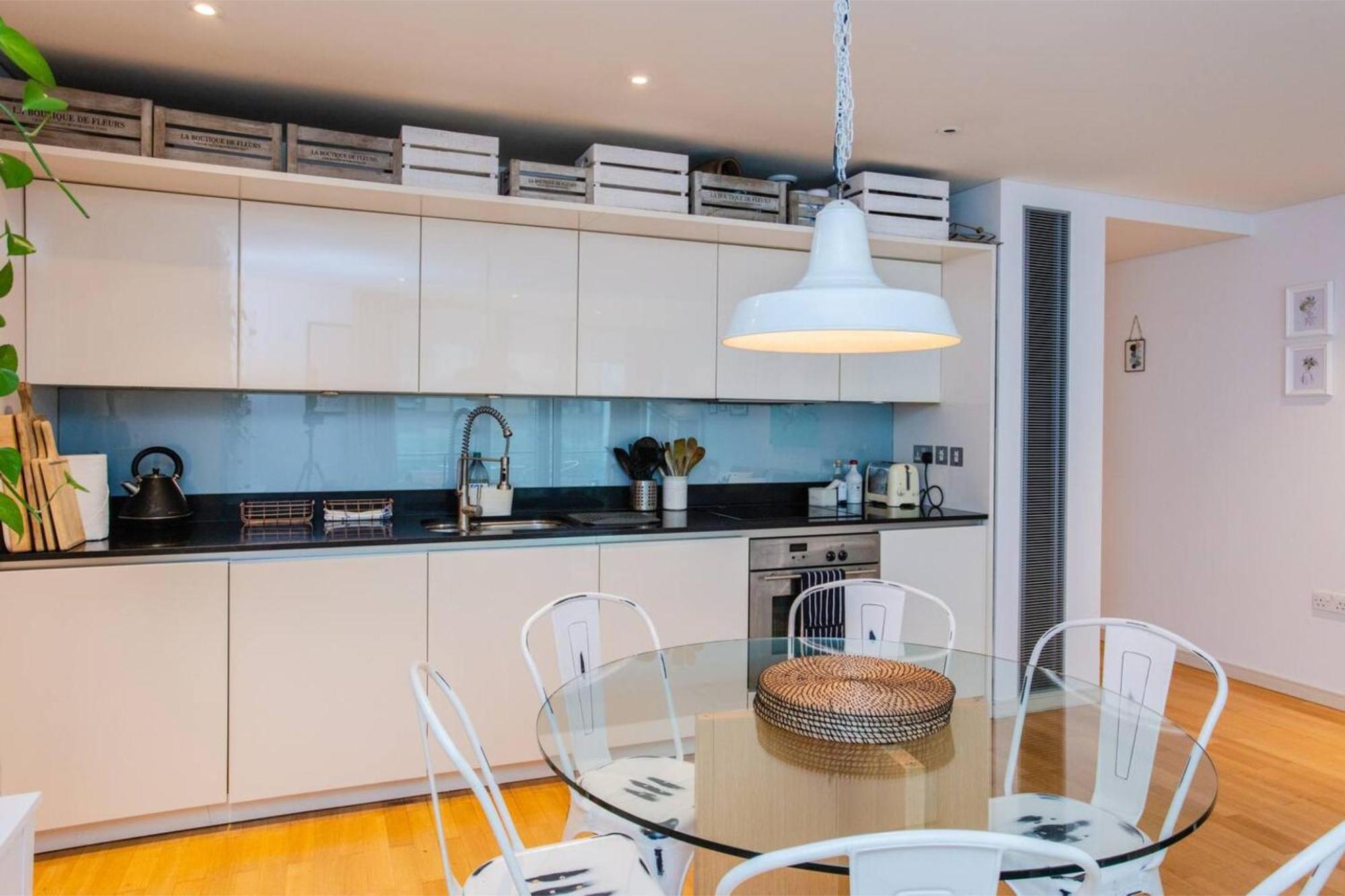 Modern 3 Bedroom Apartment In Paddington London Exteriör bild